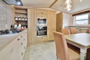 Kitchen/dining room- click for photo gallery